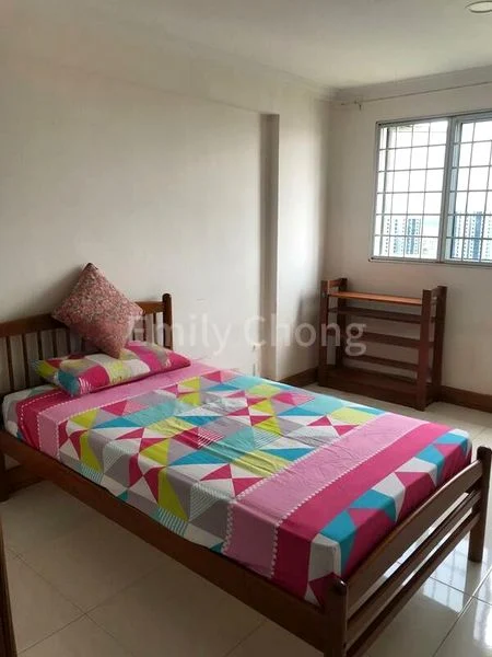 5 Room (5I) HDB for Rent in  116 Jurong East Street 13 - Image 12