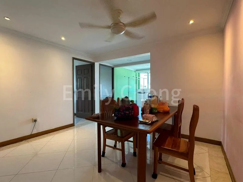 5 Room (5I) HDB for Rent in  116 Jurong East Street 13 - Image 14