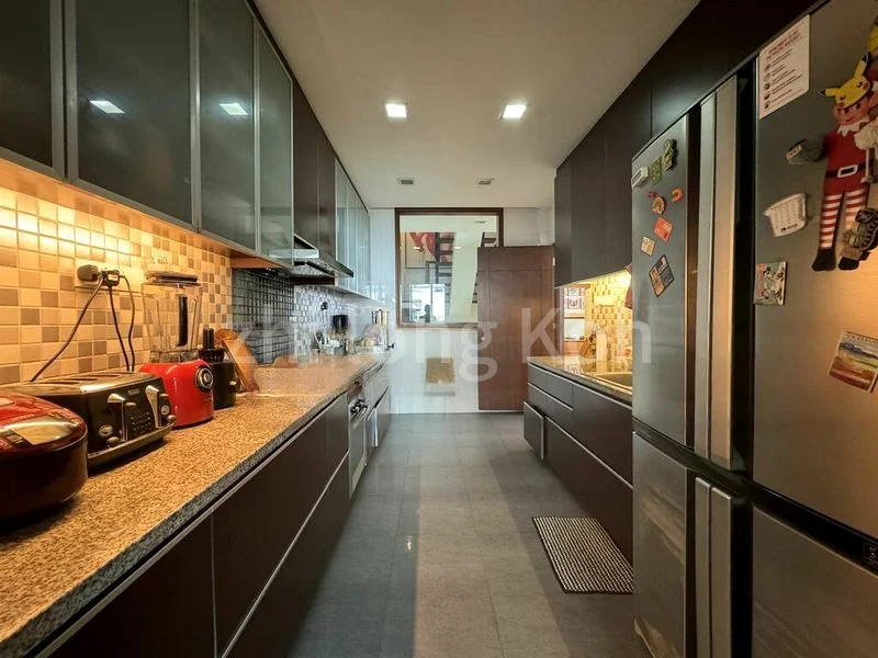 4+1 Bed Semi-Detached House (Landed) for Rent in  Sennett Avenue - Image 3