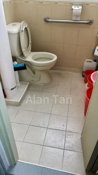Common Room (HDB) for Rent in 572 Ang Mo Kio Avenue 3 - Image 2