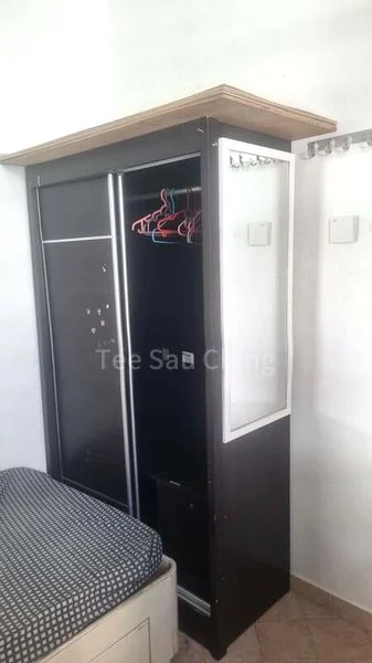 Common Room (Landed) for Rent in  10 Shelford - Image 2