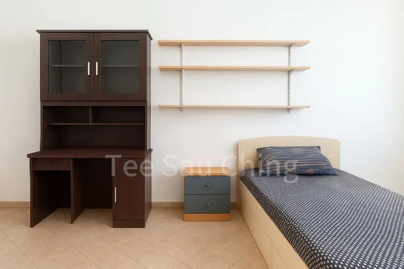 Common Room (Landed) for Rent in  10 Shelford - Image 1