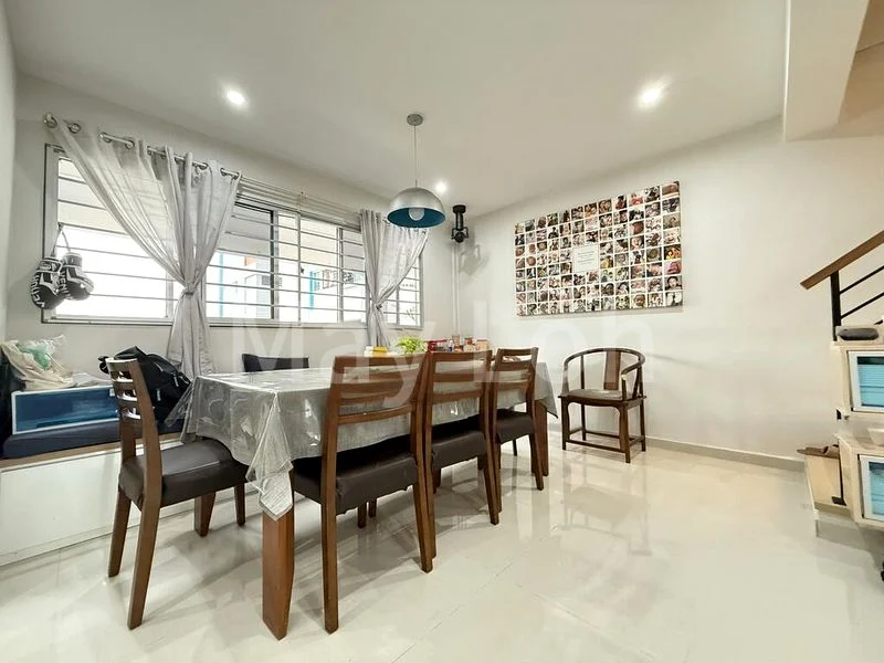 Maisonette HDB for Sale in  330 Bukit Batok Street 33 - Image 2