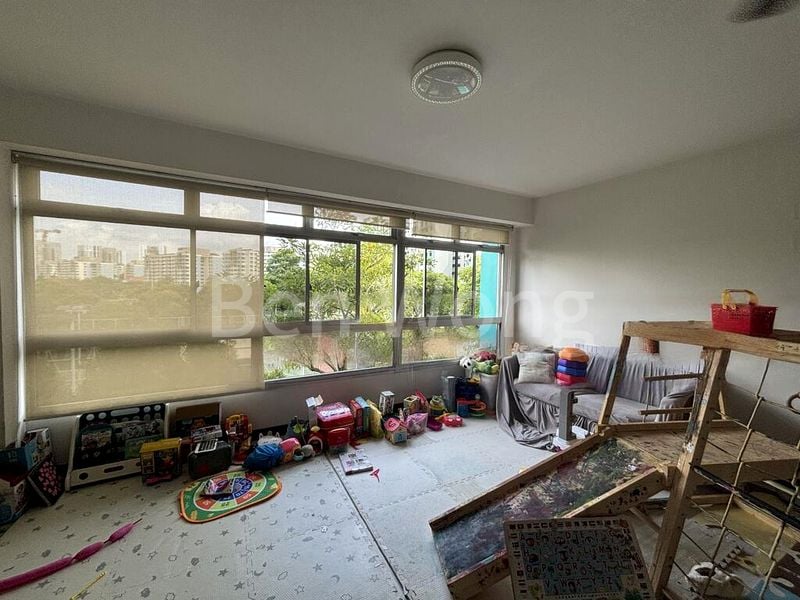 5 Room (5I) HDB for Rent in  572B Woodlands Avenue 1 - Image 1