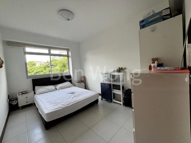 5 Room (5I) HDB for Rent in  572B Woodlands Avenue 1 - Image 2