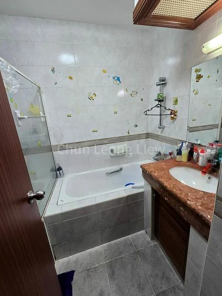 3 Bed Condo for Sale in  Northvale - Image 5