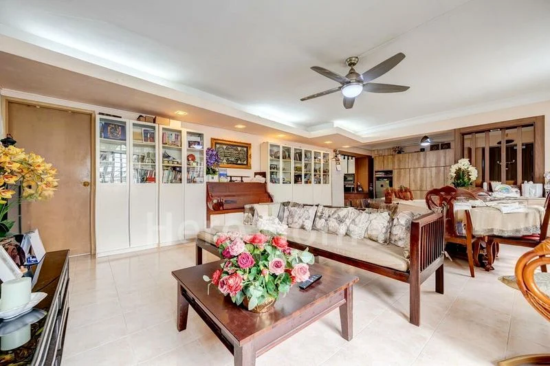 Executive HDB for Sale in  161 Yung Ping Road - Image 1