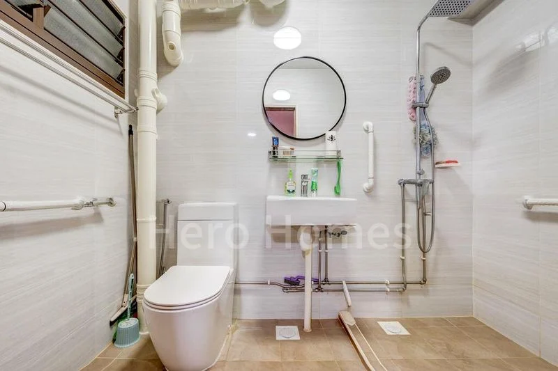 Executive HDB for Sale in  161 Yung Ping Road - Image 9