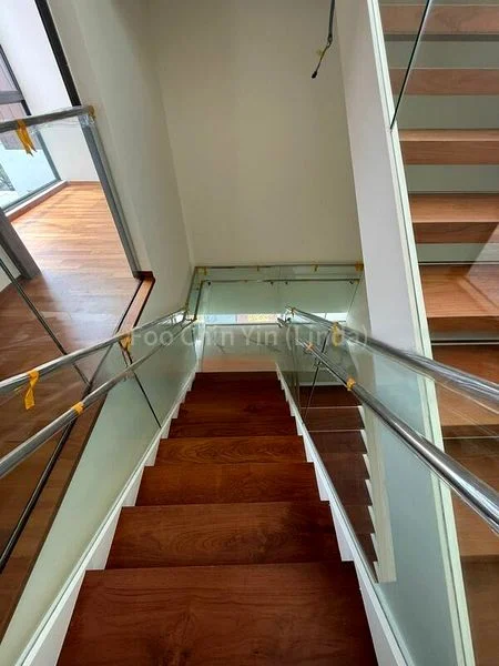 5 Bed Semi-Detached House (Landed) for Sale in  Bedok Pesari - Image 7