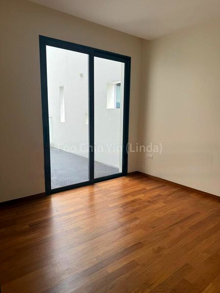 5 Bed Semi-Detached House (Landed) for Sale in  Bedok Pesari - Image 8