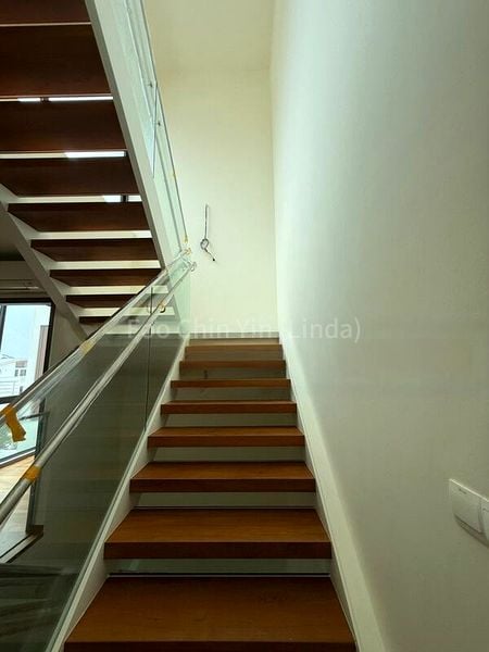 5 Bed Semi-Detached House (Landed) for Sale in  Bedok Pesari - Image 9