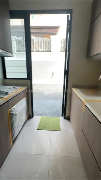 5 Bed Semi-Detached House (Landed) for Sale in  Bedok Pesari - Image 4