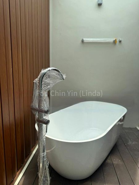 5 Bed Semi-Detached House (Landed) for Sale in  Bedok Pesari - Image 5