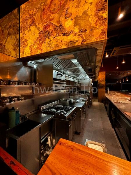 Food & Beverage for Rent: Renovated F&B Shop, Open Concept Kitchen, Exhaust, Grease Trap, Gas @ Keong Saik - Image 1