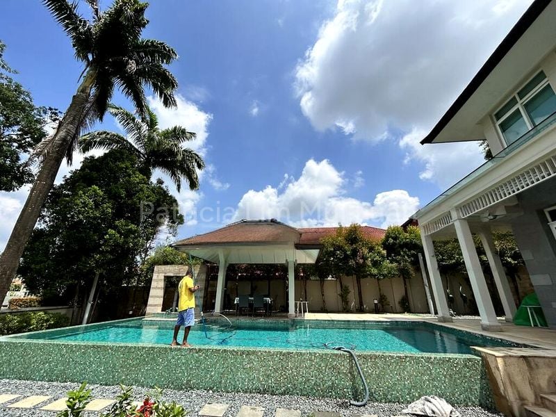 8 Bed Bungalow (Landed) for Sale in Gallop Park - Image 1