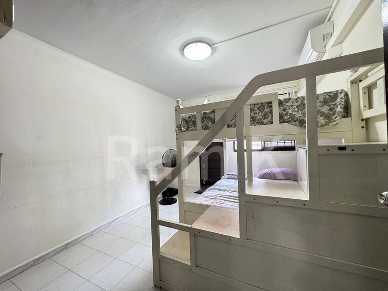 4 Room (4S) HDB for Sale in  154 Bishan Street 13 - Image 2
