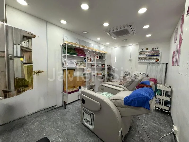 Other Retail for Rent: 213 Bedok North - Image 1