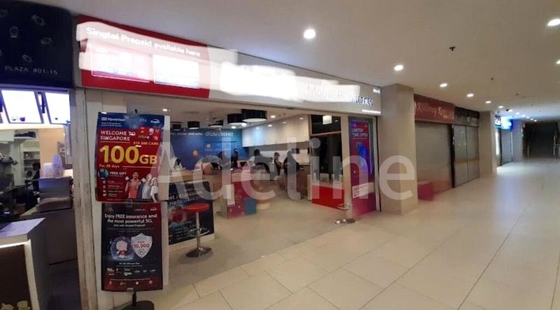 Shop / Shophouse for Rent: Lucky Plaza - Image 1