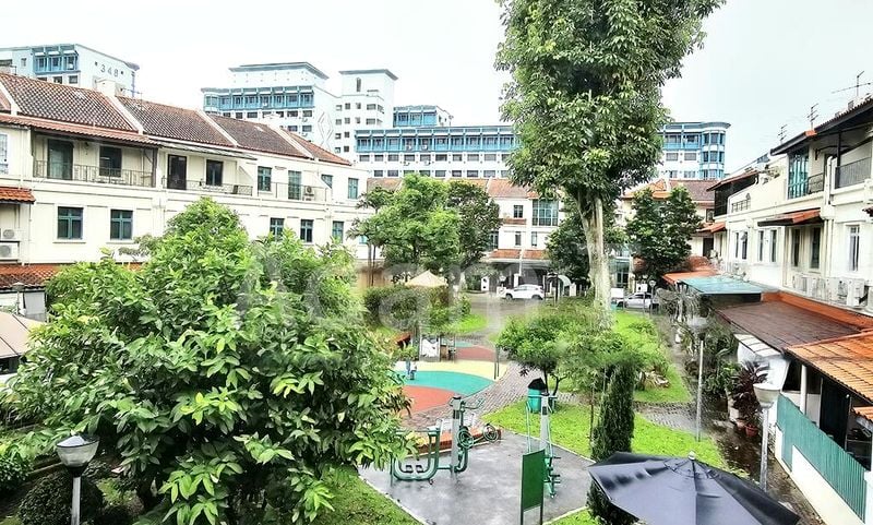 7 Bed Semi-Detached House (Landed) for Sale in  Lakeside Grove - Image 5