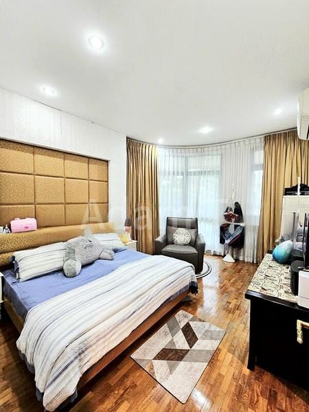 7 Bed Semi-Detached House (Landed) for Sale in  Lakeside Grove - Image 10