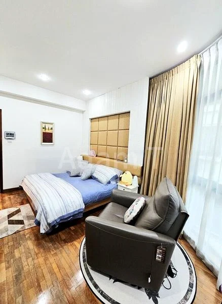 7 Bed Semi-Detached House (Landed) for Sale in  Lakeside Grove - Image 9