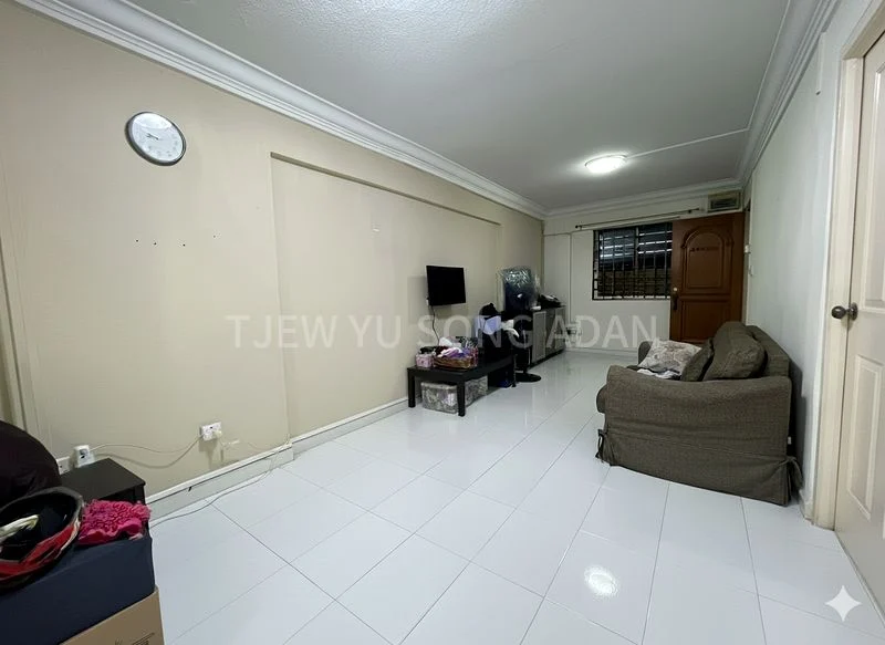 3 Room (3NG) HDB for Sale in  239 Bukit Batok East Avenue 5 - Image 2