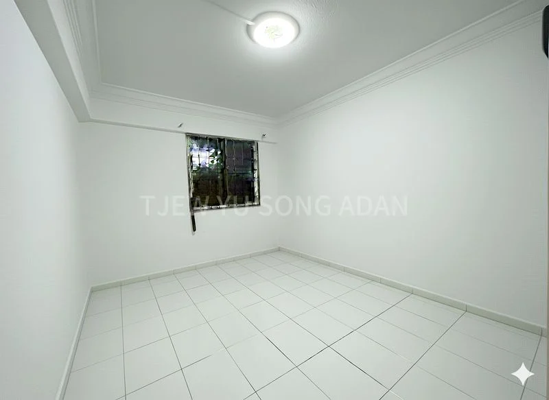 3 Room (3NG) HDB for Sale in  239 Bukit Batok East Avenue 5 - Image 3