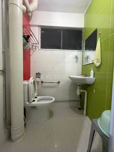 3 Room (3NG) HDB for Sale in  239 Bukit Batok East Avenue 5 - Image 9