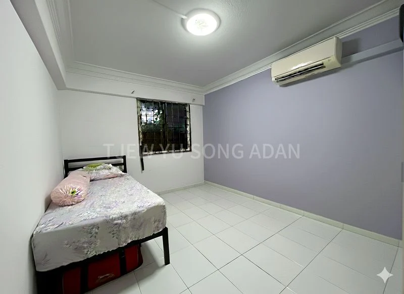 3 Room (3NG) HDB for Sale in  239 Bukit Batok East Avenue 5 - Image 4