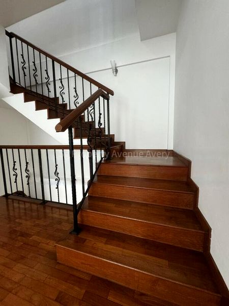 5 Bed Semi-Detached House (Landed) for Sale in  Kensington Park Road - Image 2