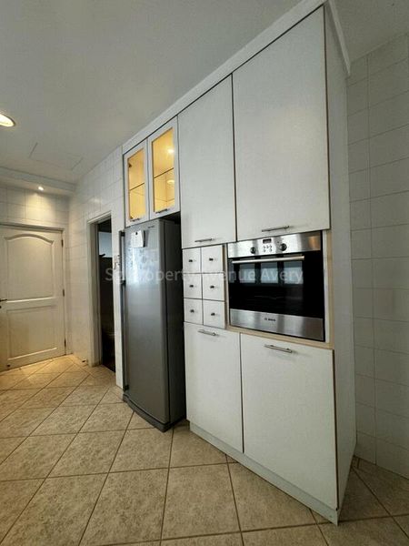 5 Bed Semi-Detached House (Landed) for Sale in  Kensington Park Road - Image 11