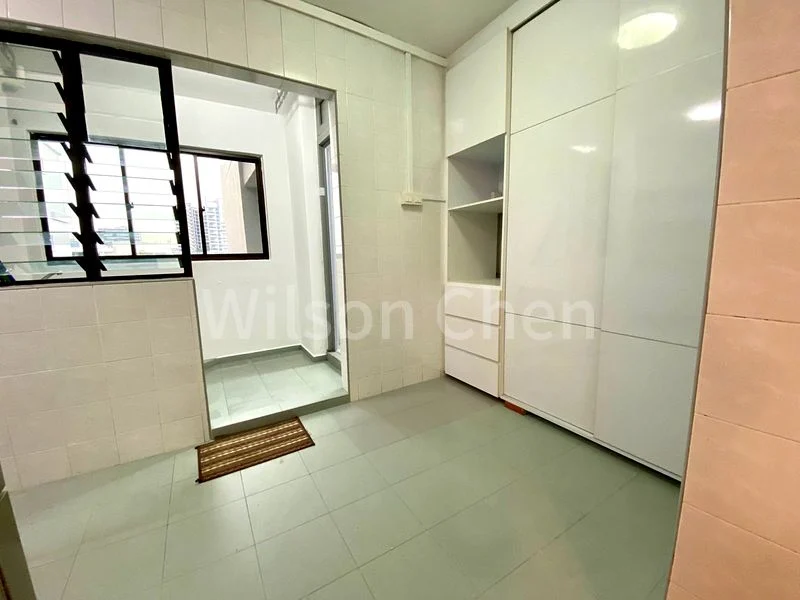 Executive HDB for Rent in  285D Toh Guan Road - Image 10