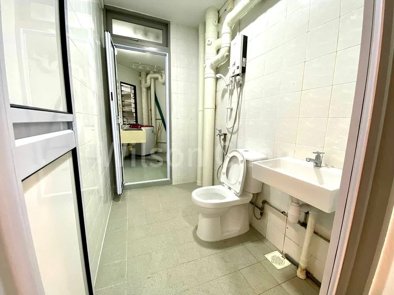 Executive HDB for Rent in  285D Toh Guan Road - Image 13