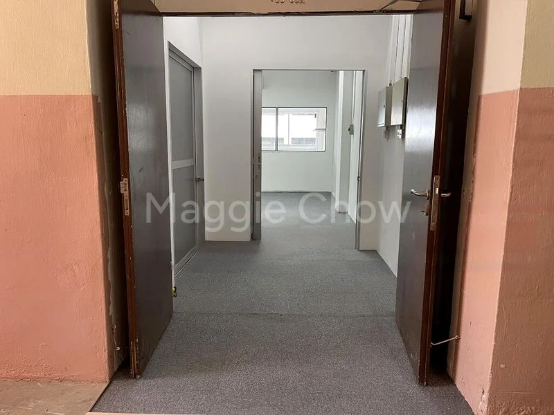 Light Industrial (B1) for Rent: Kapo Factory Building - Image 5