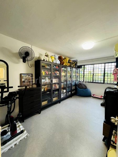 4 Room (4A) HDB for Sale in  401 Yishun Avenue 6 - Image 5