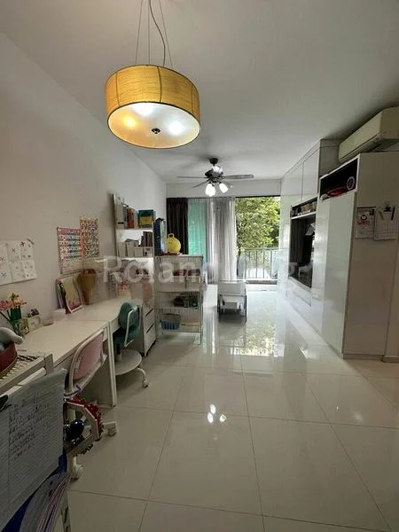 2 Bed Executive Condo for Sale in  Esparina Residences - Image 5