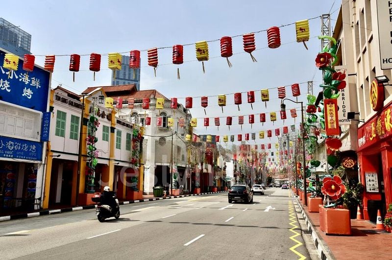 Shop / Shophouse for Sale: A few conservation shophouse units on Craig Road, Keong Siak Road, in the Chinatown district. - Image 2