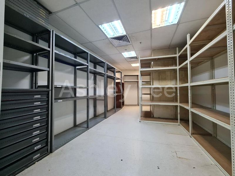 Office for Rent: The Plaza - Image 6