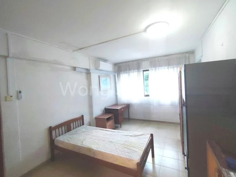 5 Room (5I) HDB for Sale in  219A Jurong East Street 21 - Image 2