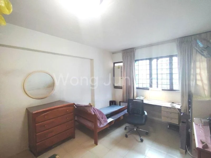5 Room (5I) HDB for Sale in  219A Jurong East Street 21 - Image 8