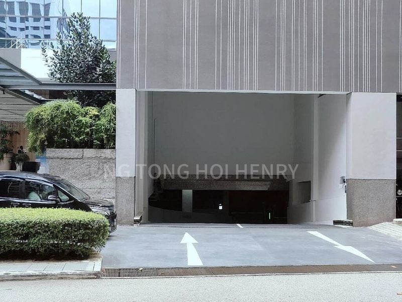 Office for Rent: Odeon Towers - Image 1