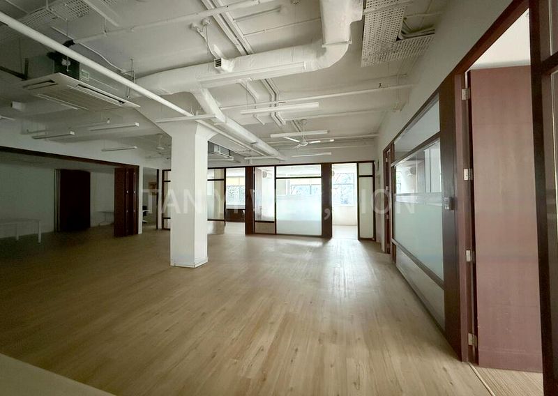 Light Industrial (B1) for Rent: EPL Building - Image 7