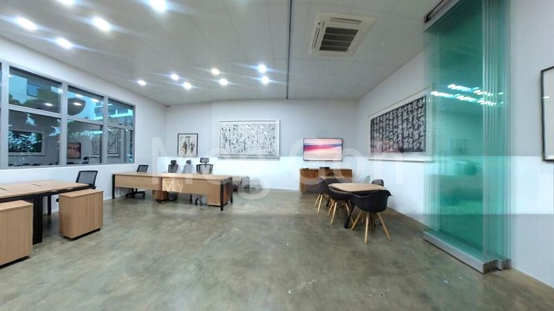 Meissa: 1,200 Sq Ft Retail Shop for Rent on 4th Street - Image 9