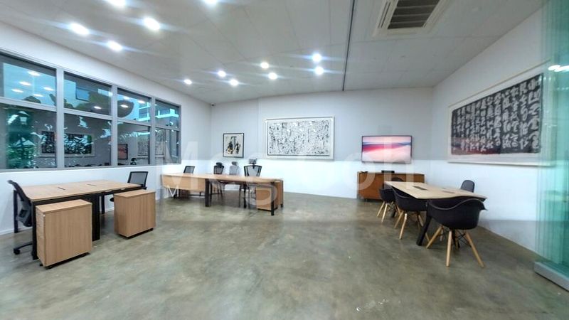 Meissa: 1,200 Sq Ft Retail Shop for Rent on 4th Street - Image 3