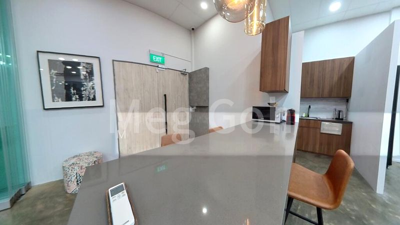 Meissa: 1,200 Sq Ft Retail Shop for Rent on 4th Street - Image 10