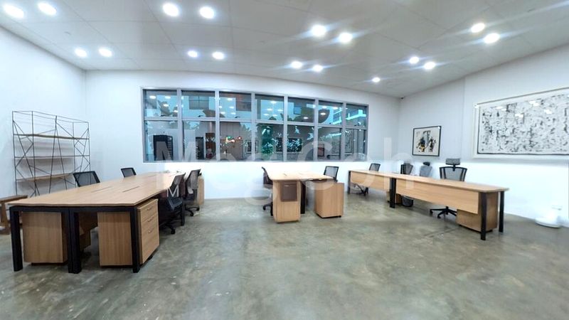 Meissa: 1,200 Sq Ft Retail Shop for Rent on 4th Street - Image 4