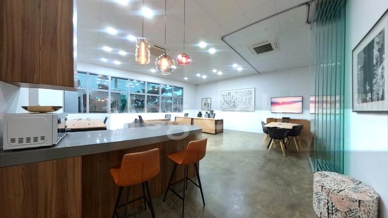 Meissa: 1,200 Sq Ft Retail Shop for Rent on 4th Street - Image 13