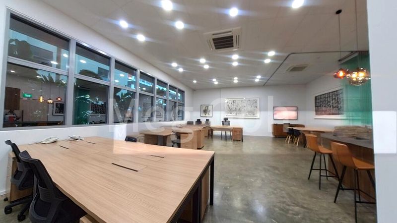 Meissa: 1,200 Sq Ft Retail Shop for Rent on 4th Street - Image 8