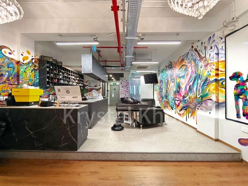 Shop / Shophouse for Rent: A Vibrant, Spacious Deluxe Shophouse with Lift Access in the CBD - Image 13