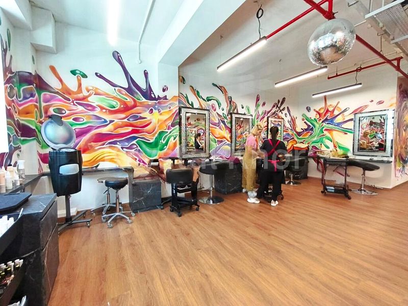Shop / Shophouse for Rent: A Vibrant, Spacious Deluxe Shophouse with Lift Access in the CBD - Image 9
